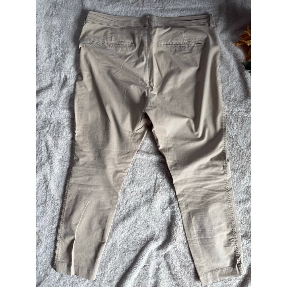 Old Navy Pixie Fit Khaki Pants Size 12 - Picture 2 of 5